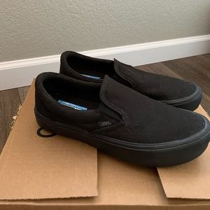 Women’s black vans slip on ultracush